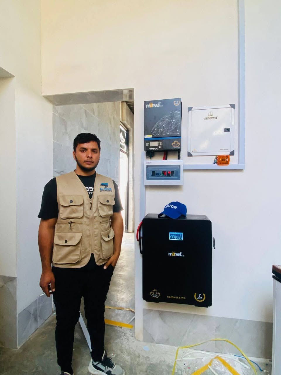 ☀️ أقوى عروض الموسم من شركة النور الهندسية للطاقة الشمسية! ☀️
لأن الجودة هي أساس عملنا، نعلن لأهلنا الكرام عن إطلاق حملة تخفيضات كبرى ومحدودة (لمدة أسبوع واحد فقط) على أقوى وأحدث منظومات الطاقة الشمسية الذكية بمواصفات عالمية متميزة!

🔋 عروض حصرية على بطاريات الليثيوم (Grad A - 8000 Cycles):
نوفر لكم نخبة بطاريات الليثيوم التي تضمن لكم أطول عمر افتراضي وأعلى كفاءة تخزين وتفريغ (تصل إلى 8000 دورة شحن):

بطاريات Marvel 16kW (Grad A)

بطاريات TAICO 16kW (Grad A)

بطاريات Marvel 7.2kW (Grad A) (الخيار المميز والمثالي للمنظومات المتوسطة)

⚡ عروض خاصة على انفرترات Marvel الذكية:
لتشغيل مستقر وآمن لجميع الأجهزة والمكيفات، متوفر الآن بأسعار مخفضة:

Inverter Marvel 6kW (الخيار المثالي للأحمال العالية والتكييف)

Inverter Marvel 4kW (الخيار الذكي والاقتصادي للمنازل والمكاتب)

🌟 لماذا تختار "شركة النور الهندسية"؟
إشراف هندسي متكامل: تصميم وتنفيذ دقيق يناسب حجم استهلاكك الفعلي.

أعلى كفاءة وأطول عمر افتراضي: نعتمد حصرياً على خلايا وبطاريات Grade A لضمان استقرار الطاقة ليلاً ونهاراً.

خدمات ما بعد البيع والصيانة: دعم فني مستمر وموثوق من فريقنا الهندسي.

⏳ مدة العرض: العرض ساري لمدة أسبوع واحد فقط أو حتى نفاد الكمية!

📍 موقعنا: محافظة كركوك - قضاء الحويجة - قرب الدفاع المدني.

📞 للاستفسار، طلب المعاينة أو الحجز، يرجى الاتصال بـ (المهندس علي حسين):

آسيا سيل: ***********

زين : ***********

شركة النور الهندسية - طاقة مستدامة.. لغدٍ أفضل.
