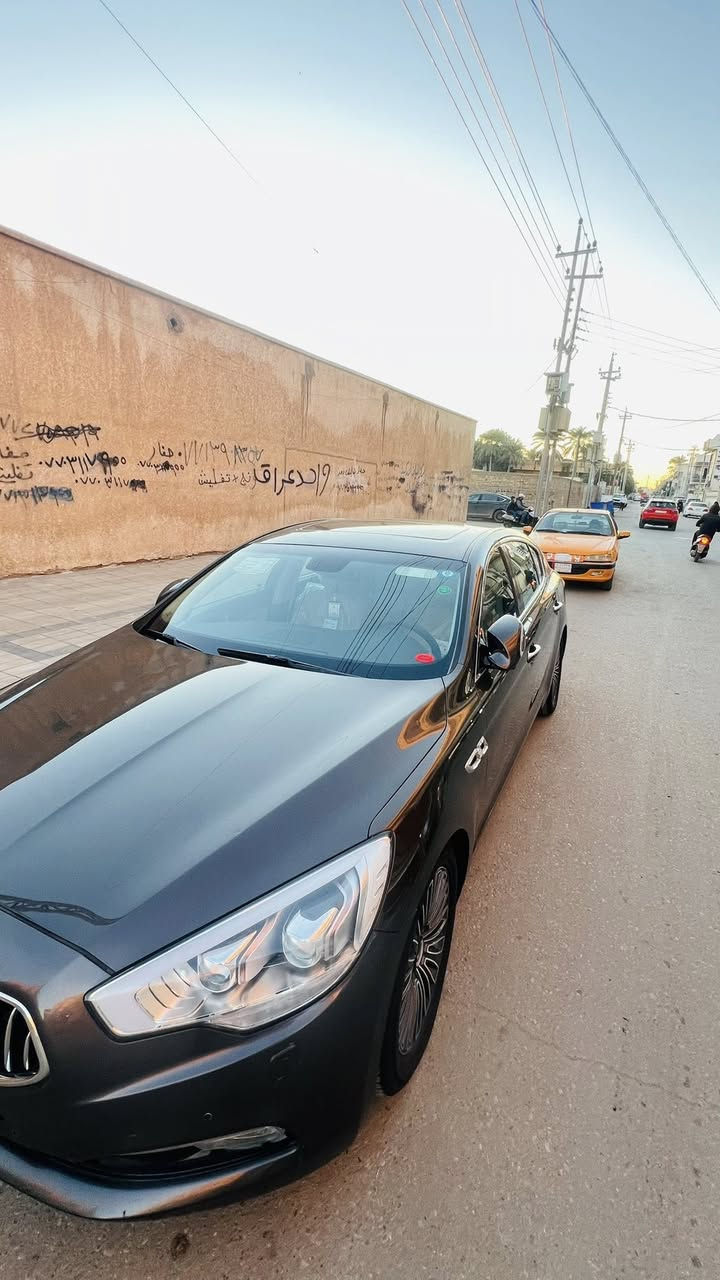 السلام عليكم الهم صلي على محمد وال محمد من رخصت الادمن كيا كوريوس 2014 فئة ثالثة وارد خليجي كفاله عامة حته الدعاميات سيارة جديده كارتون تحويل جديد هزة تخم تاير جديد حدادية مبدلها قبل اسبوع محرك شاده قبل شهرين جديد جاهزة من كلشي  جديد بأسمي السعر 162 سعر نهائي بدون احراج ما عجبك السعر ان شاء الله تلكة الاحسن  الاستفسار ***********
