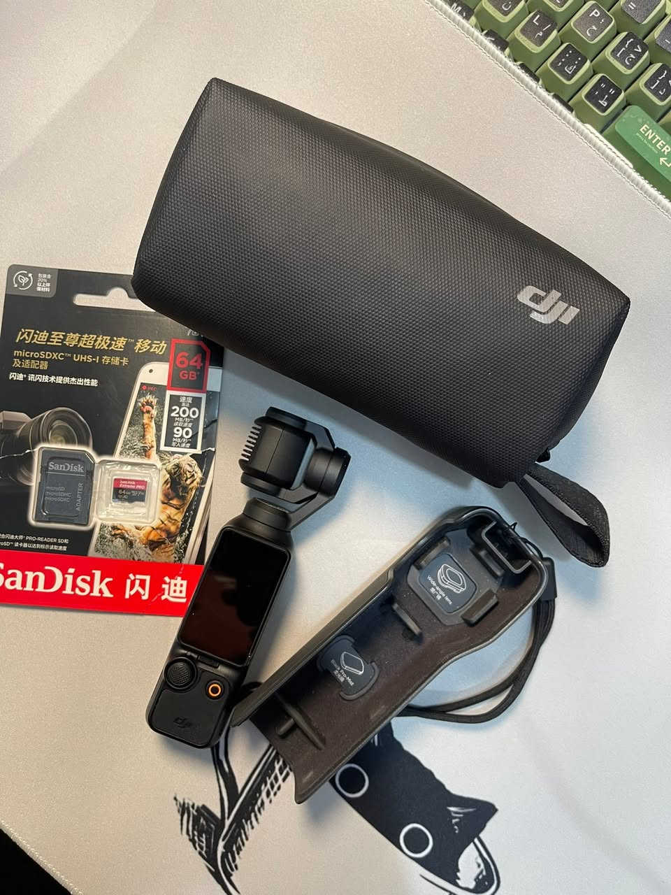 كامرة  DJI Osmo Pocket 3
كاميرا محمولة استثنائية لصناع المحتوى بفضل مستشعرها الكبير (1 إنش) وقدرتها على تصوير فيديو بدقة 4K بمعدل 120 إطاراً في الثانية. تتميز الكاميرا بتثبيت ميكانيكي ثلاثي المحاور وشاشة لمس دوارة تسمح بالتبديل السريع بين التصوير الأفقي والعمودي

ملاحظة كامرة وجنطه ورام فقط 🌺


**إذا كنت صاحب هذا الإعلان وتريد حذفه لأي سبب، رجاءا أرسل رسالة إلى الدعم الفني**