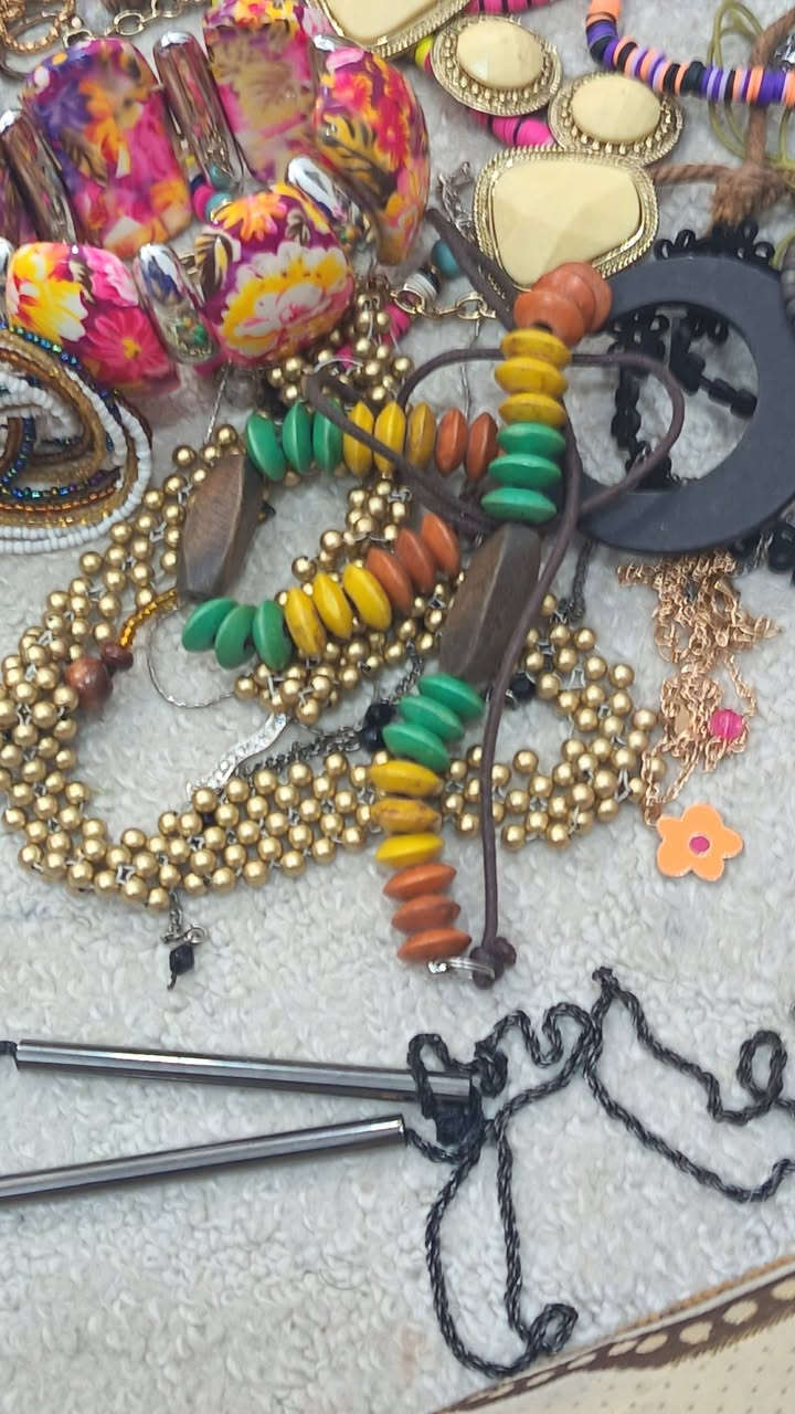 شلعة إكسسوارات قلايد وسوارات ومعاضد أكثر من ١٠٠ قطعه ب٢٢ الف تطلع قطعه أقل من ربع بدون تالف


**إذا كنت صاحب هذا الإعلان وتريد حذفه لأي سبب، رجاءا أرسل رسالة إلى الدعم الفني**