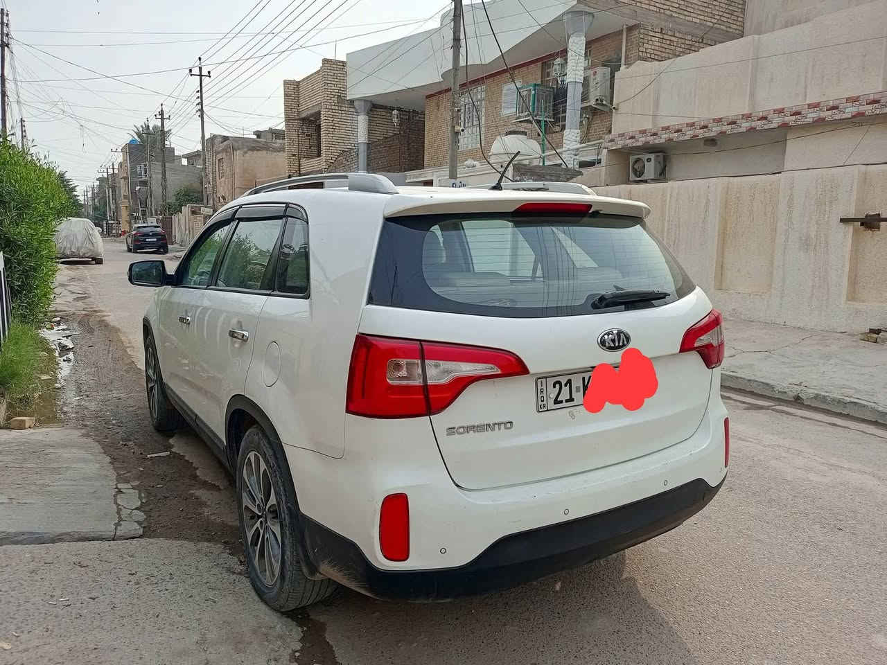للبيع: كيا سورنتو 2015 - نظافة عالية ومواصفات مميزة! 🚗✨
فرصة مميزة لعشاق الكيا سورنتو، سيارة بحالة ممتازة وجاهزة للاستخدام.
المواصفات الرئيسية:
✅ الموديل: 2015.
✅ المنشأ: وارد خليجي (بدون ضرر، كما موضح في السونار).
✅ البصمة: تشغيل بصمة + أبواب بصمة.
✅ الراحة: كشنات كهرباء لراحة السائق والركاب.
✅ التقنيات: شاشة عرض متطورة + كاميرا خلفية واضحة.
✅ الأمان: حساسات أمامية وخلفية للمساعدة في الركن.
📍 التواجد: السيارة متوفرة في (بغداد أو الرمادي).
💰 السعر: 175 ورقة (وبيها مجال للطيبين/للمعاملة).
للاستفسار والتواصل، يرجى مراسلتنا عبر الواتساب على الرقم:
📞 ***********
وائل أبو جود
يرجى مشاركة المنشور لدعمنا، وبالتوفيق للجميع!
#كيا #سورنتو #سيارات_للبيع #بغداد #الرمادي #سوق_السيارات #KiaSorento #العراق
