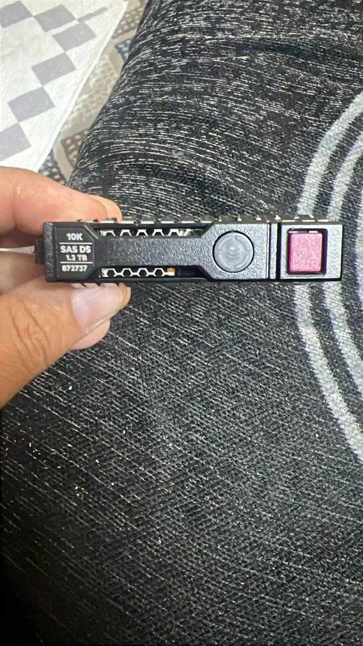 سلام عليكم عندي 25 قطع الي يخدمنة يخلي سعر 
***********
