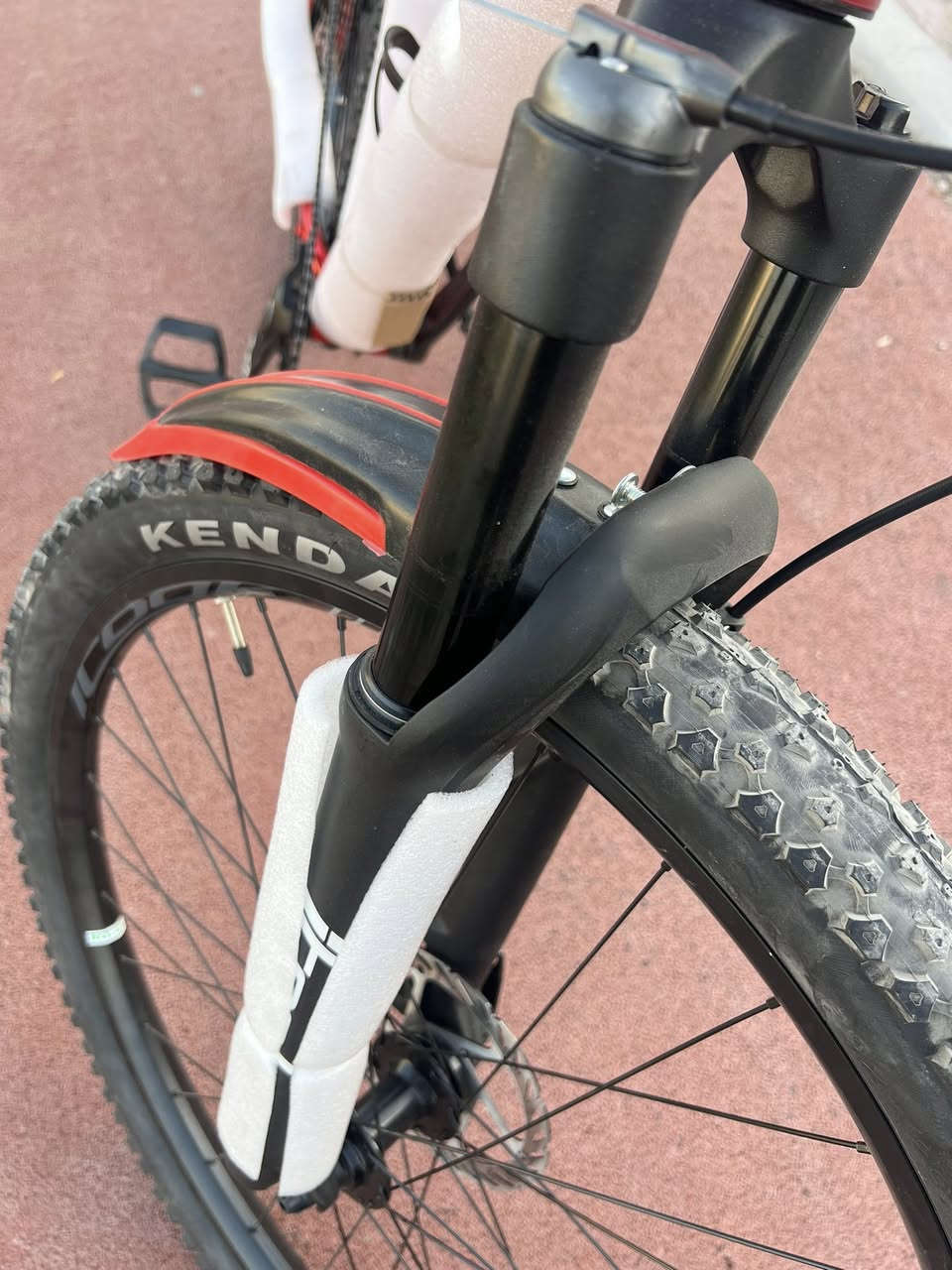 جبلي ماركة ايتوك كولومبي حي wrat
29 المواصفات فول
البريكات دسك هيدروليك
المعدن المنيوم بالكامل صب
بايدر براكيت
دبلات هيدروليك تحكم ب ستيرن عدد السرعات 10x1
سستم شيمانو ديور
مكاني البصره حيانيه 
سعر ٣٥٠ قفل ما صايرلي ما صاير ثلاث ايام من خذيته


**إذا كنت صاحب هذا الإعلان وتريد حذفه لأي سبب، رجاءا أرسل رسالة إلى الدعم الفني**