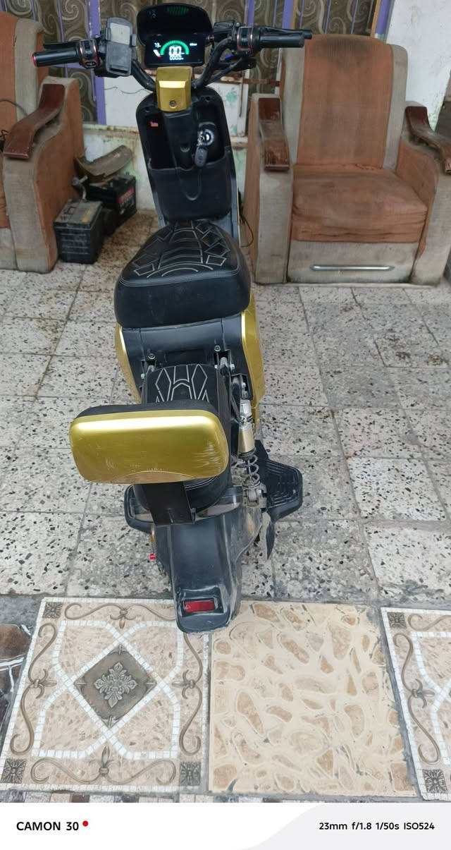 السلام عليكم
بايسكل شحن للبيع موديل 2025 6 بطاريات وبي بك صناعه بغداد مثل مموضح

 بالصورة ابيعه ع حطته ب 400 وبي مجال للشراي 
وبي فطور قليله مموضحه بالصور 

للستفسار ***********
