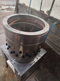 وبركاته يوجد هلاسه تنضيف دجاج عدد 2 كهربائيه وعاديه نضيفات شوف العين ا...