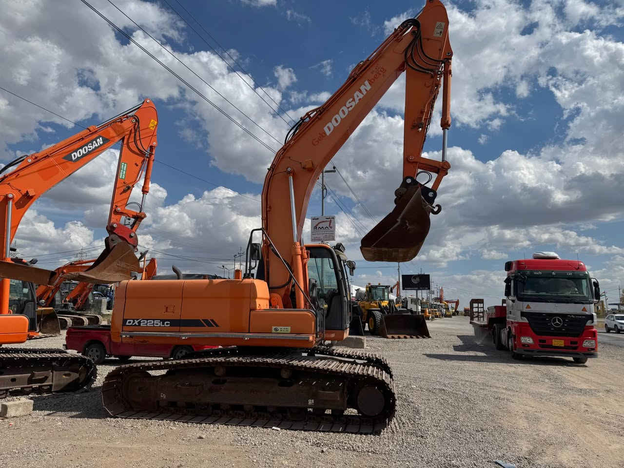 بۆ فرۆشتن 
هەموو گیانی بەشەرت
Doosan dx225
2011
*********** أربيل, العراق
