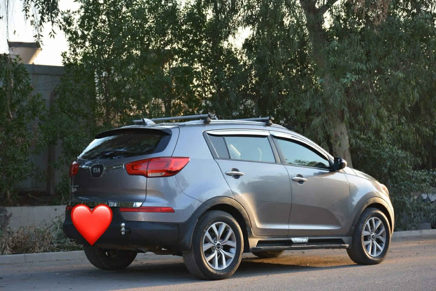 سبورتج 2014 ((معلايه
2015 )) محرك 2400
للبيع ب130 ورقه شباب السياره معلايه موديل فوك موديلها
ماشيه 70 الف وحادثها بسيط كلششش 
بقيه السياره مكفوله من ضربه وصبغ 
عنواني بغداد الاعظميه 
***********
