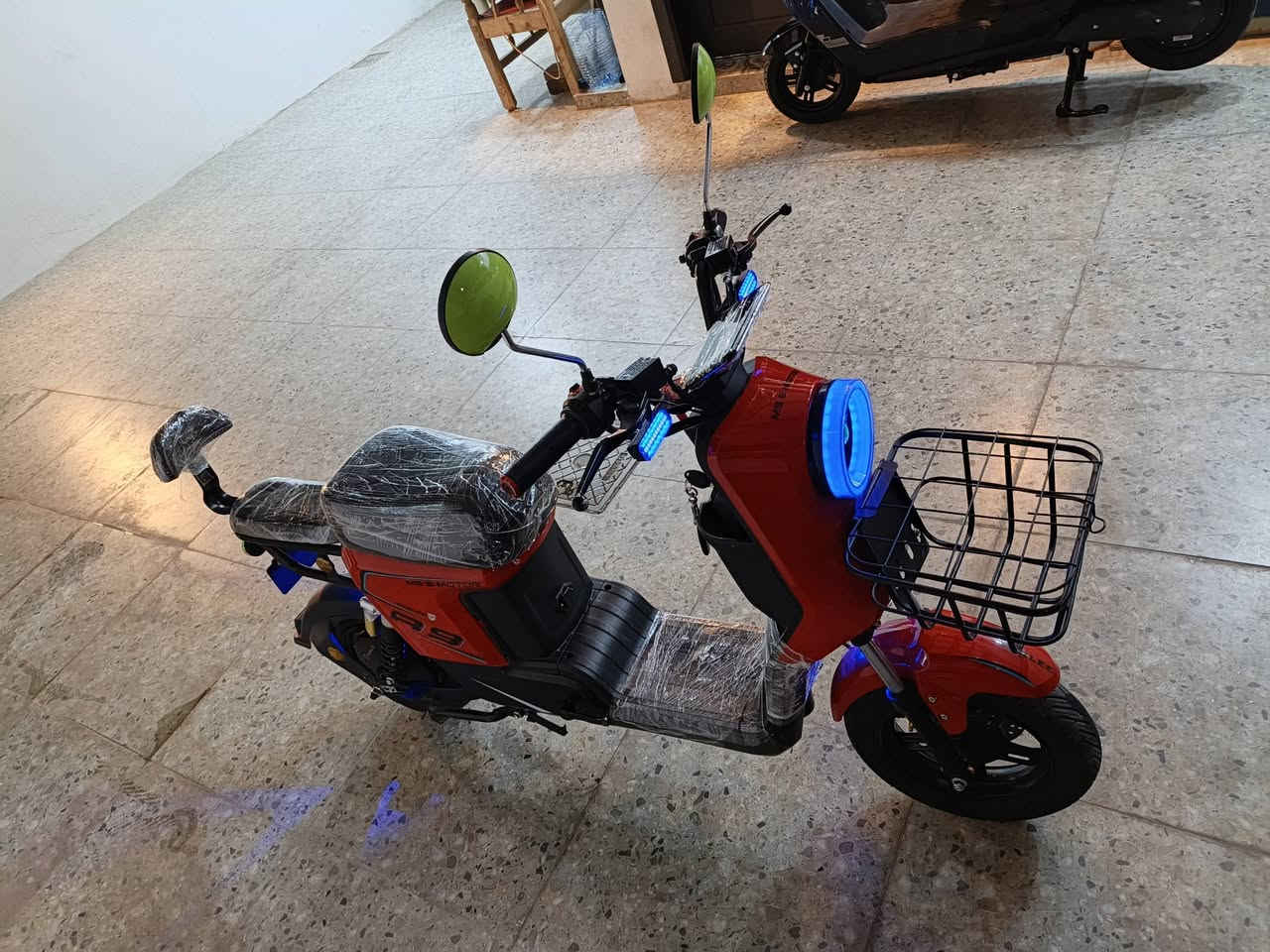 للبيع بايسكل R9 2025 فول مواصفات بصمة عن بعد لايت زينون LED تايرات جدد فقط بس بطارية شوي تعبانة السعر 325 بي مجال للستفسار ***********
