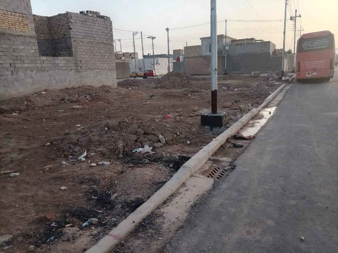 قطعه ارض للبيع 100 مربعه
على شارع 20 وجه 10 ونزال 10
كافه الخدمات ماء مجاري كهرباء تبليط بلباب 
حي الرحمه الثانيه قرب مستشفى البناني
الاستفسار الاتصال على الرقم ***********
