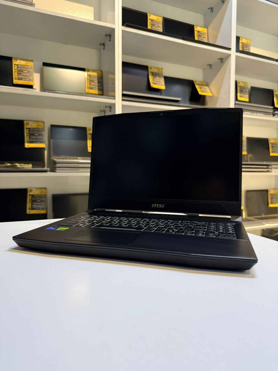 MSI Katana 15 B13VEK

Intel core i7-13620H
RAM 16GB DDR5
Hard 512GB SSD NVME 
GPU NVIDIA RTX 4050 6GB 105W
Screen:15.6" FHD 144Hz
كيبورد عربي انكليزي RG

نضافة 100٪

السعر 1.500 شامل توصيل وملحقات 

المميزات :
ضمان فحص قبل الارسال ✅

ضمان فحص امام المندوب والتأكد من النضافة والمواصفات والاسترجاع عند وجود خلل بخلاف الاتفاق ✅

ضمان استبدال اسبوع كامل بنس الموديل (عند وجود خلل مصنعي) ✅

ماوس وحقيبة هدية 🎁

توصيل مجاني لكل العراق خلال 24 ساعة 🚚🇮🇶 بغداد, العراق


**إذا كنت صاحب هذا الإعلان وتريد حذفه لأي سبب، رجاءا أرسل رسالة إلى الدعم الفني**