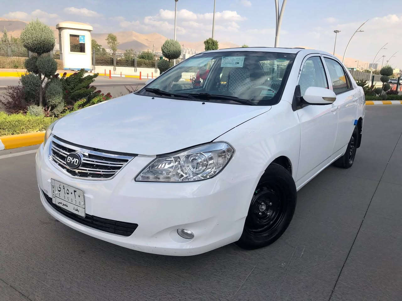byd 2013 g3
گێرو مەکینە کرۆلا
سەنەوەی
بەسمە 
شاشە ئایپات
سڵایت 
بێ دەعم لێدراویی 
33$
***********
