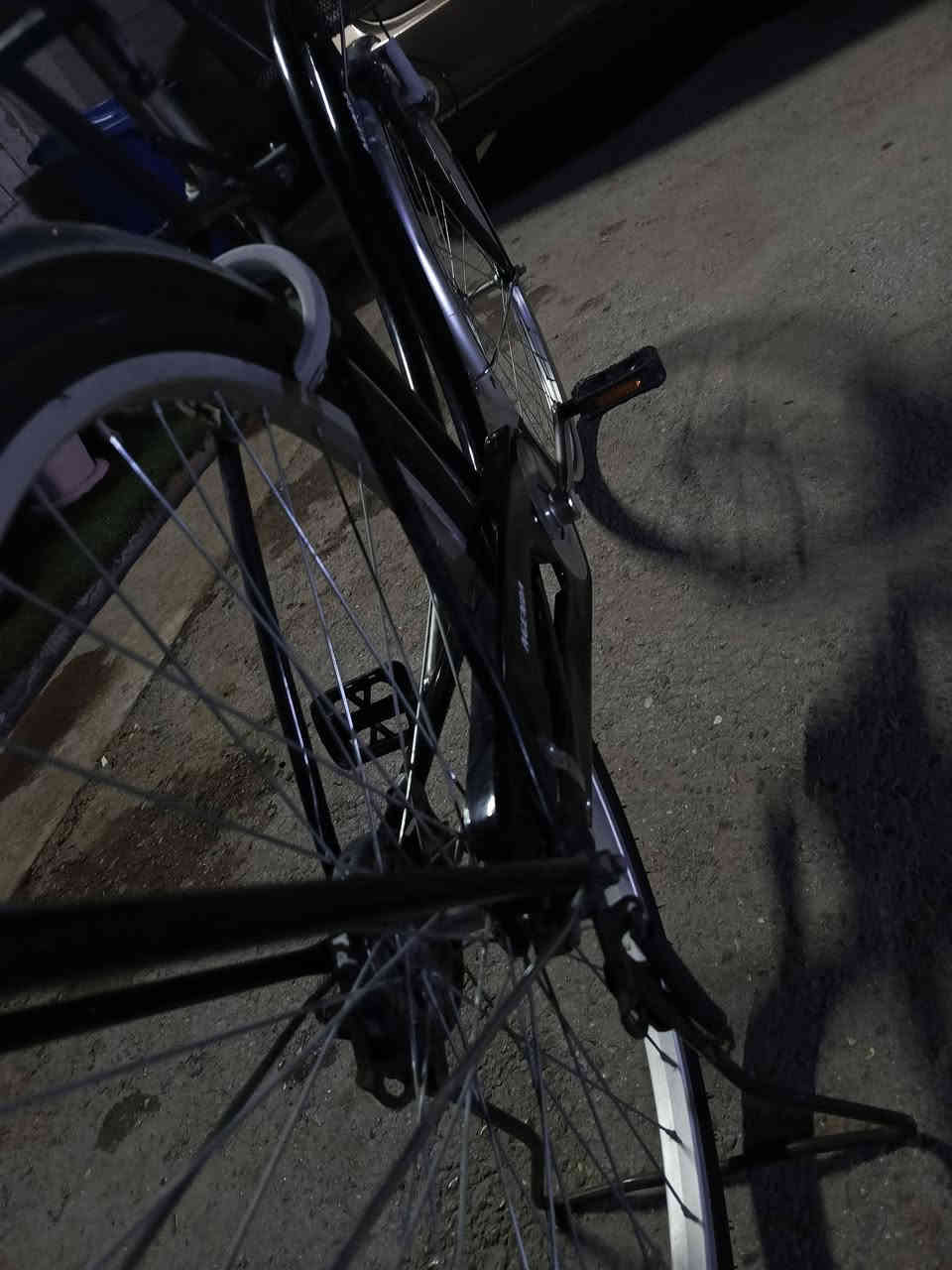 سلام عليكم بايسكل نضيف حاوية السعر 110وبي مجال حك الجية مكاني كربلاء حي المجتبى قرب المستوصف لاستفسار اتصل على الرقم ***********
