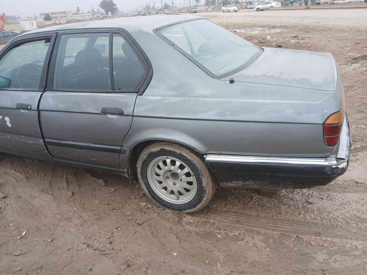 للبيع كير ومحرك مكفول شرط النعومه
بيه خربطه بالضفيره
بسمي السعر ٢٨ ورقه قفل لاتخابر جوه هذا السعر
مكانه بغداد ابي غريب 
*********** واتساب
