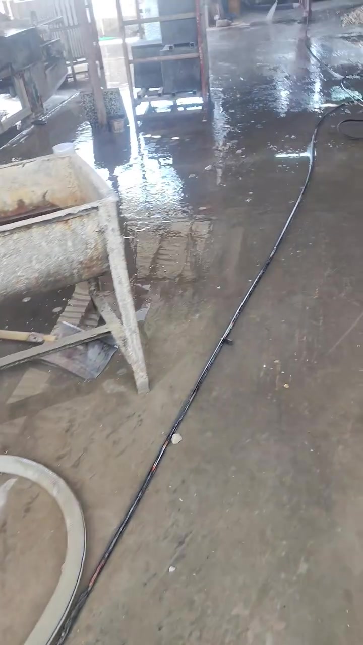 السلام عليكم مضخه غسيل 250بار مع صونده25متر ضغط عالي ماطور 7ونص معه قاطع دوره وياها 6نوزلات تتحكم بيها بيها ولف راجع تتحكم بضغط مي وياها كيبل كهرباء 10متر بعدهي جديده سعر 800الف رقم ***********
