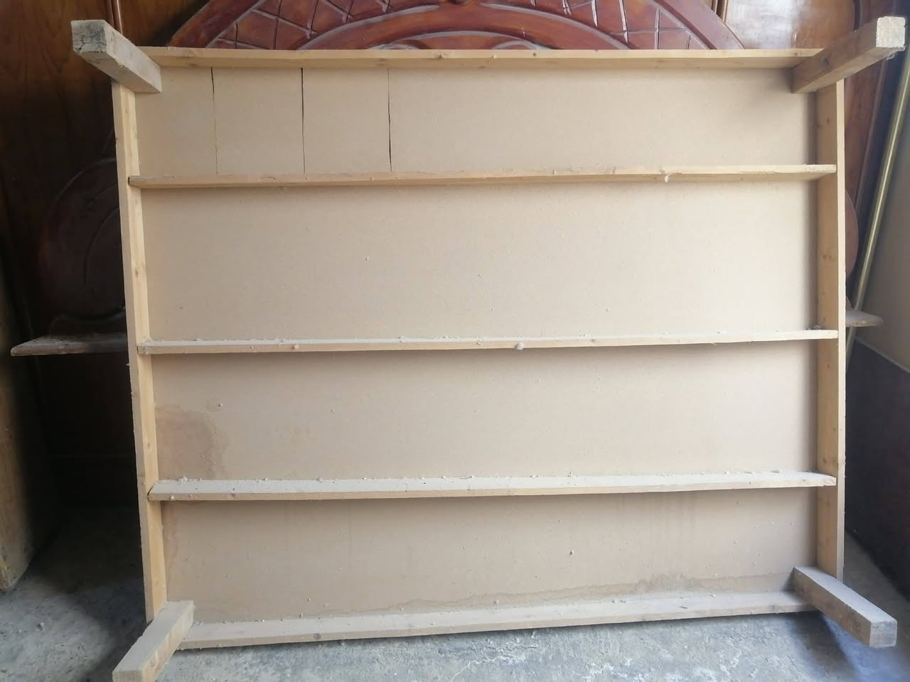 السلام عليكم جرباية لبيع السعر 60 قفل العنوان كوت دورالعمال خشب صاج  الاستفسار ع الرقم ***********
