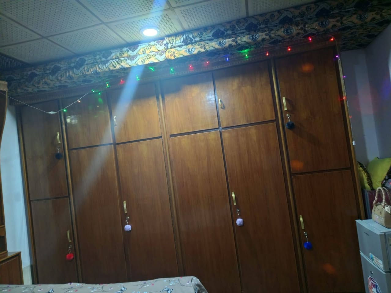 سلام عليكم غرفه صاج عراقي اصلي البيع سعر 850 وبيه مجال قليل الاستفسار ***********
