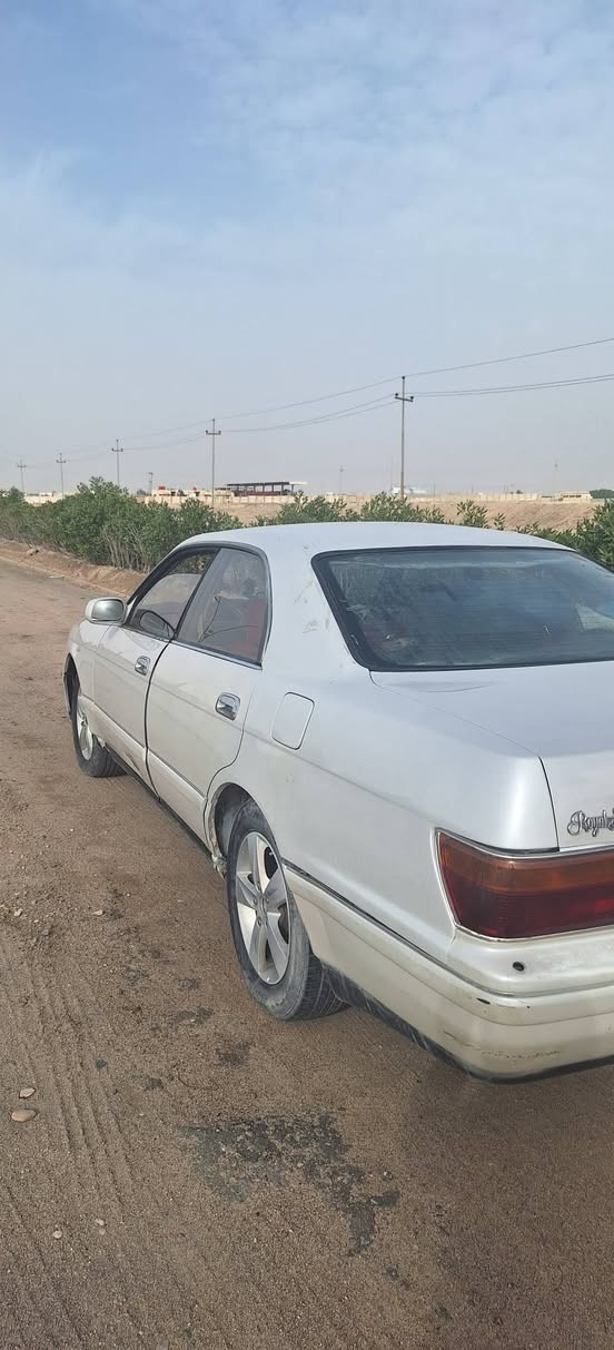 تويوتا كراون بطه ١٩٩٤ سستم جديد. سنويه. منتيه. رقم بصرة باسمي. مكفوله من الحادث. تبريد شغال منضومه جديده   السعر. 60. ***********
