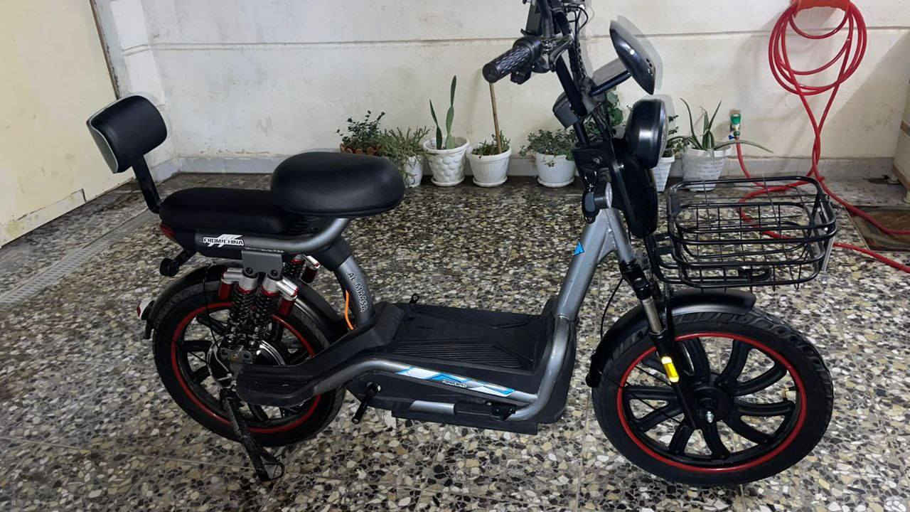 دراجه شحن للبيع خمس بطاريات مستعمله 10 شهر نضيفه سعر350بغداد كرخ 3 تواصل على هاذه رقم بي وتساب***********
