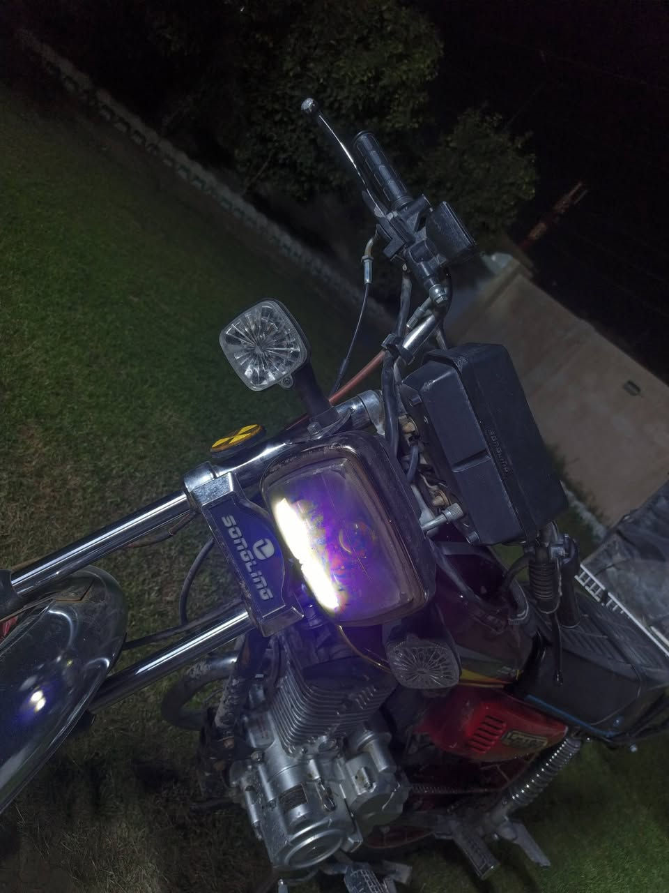 دراجة سيفان 24 اوراق سلف
شاشة الكتروني
ويل كب 
دراجة حلوة ونظيفة
نقص اشاير خلفية وبك فقط
تخم تاير جوبلس اصلي
باتري جديد
السعر 550 مجالها بسيط كلش
مكانها صويرة  شارع الكازينوات 
ومتواجد خاص٫٫٫
ماراوس فقط بيع


**إذا كنت صاحب هذا الإعلان وتريد حذفه لأي سبب، رجاءا أرسل رسالة إلى الدعم الفني**