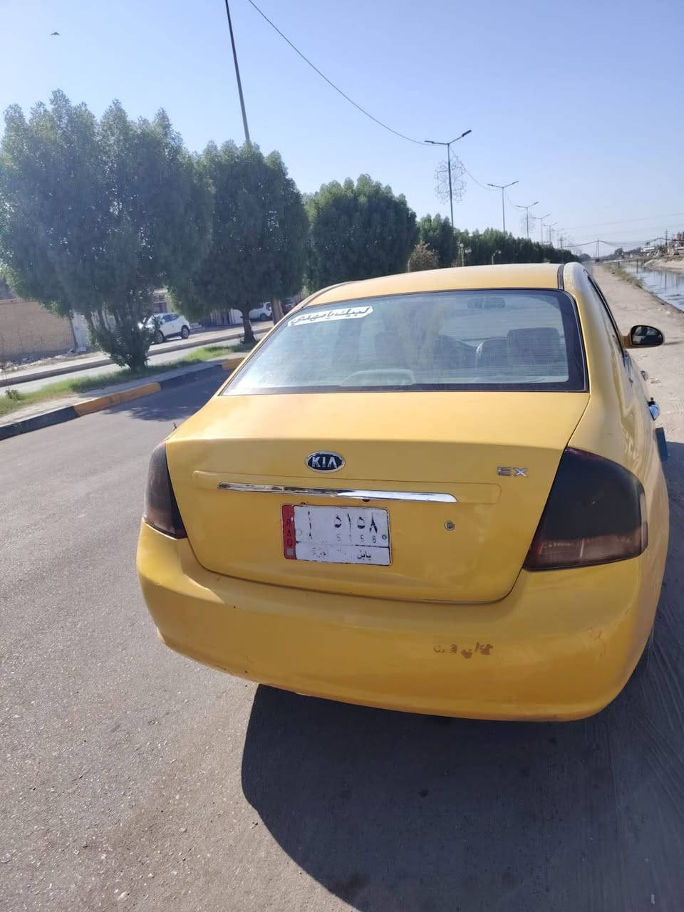 سبكره للبيع 2009 امريكي محرك 2000 مابيهه لاگصه ولا عيب شرعي رقم جديد ودوشمه جديده تبريد مابيهه 68 وبيه مجال***********
