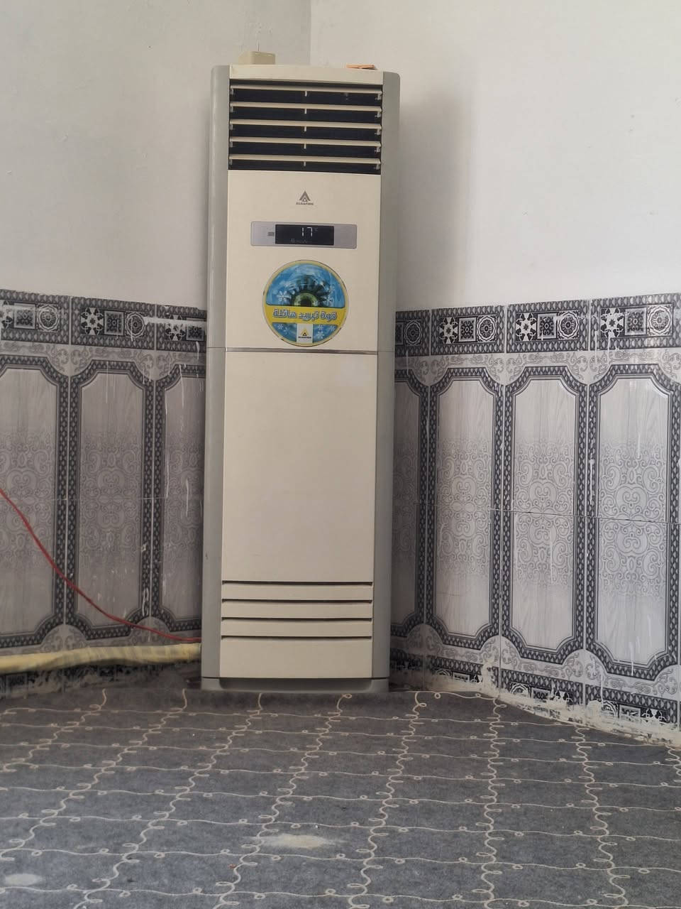 للبيع سبلت 3 طن الحافض شرط كله بلادي في النجف الاشرف حي النداء السعر 700 الف وبي مجال ***********
