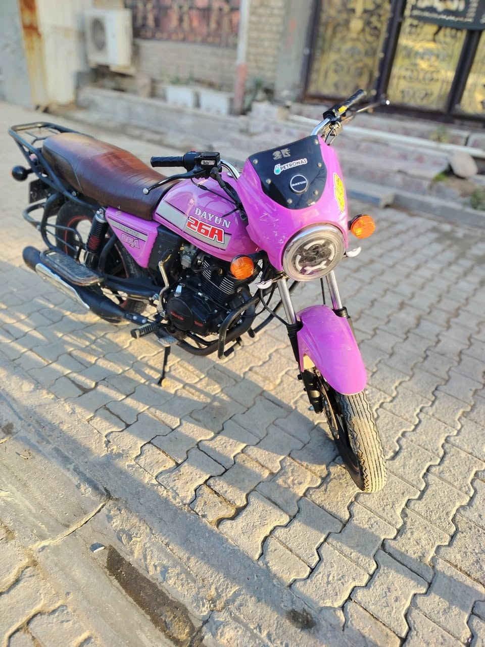 السلام عليكم ديوان للبيع
سنويه ستوني مطلعهه رقم نكليزي 
مديل 23 دراجه خير من الله شلعه ونعومه فول
مكفوله من كلشي السعر 2مليون او 300 دراجه مكفوله من كلشي تراي للبصره حجم المحرك 200  
تشغيل بصمع تاير باكستاني جديد 
العنوان النجف الكوفه للستفسار ***********
