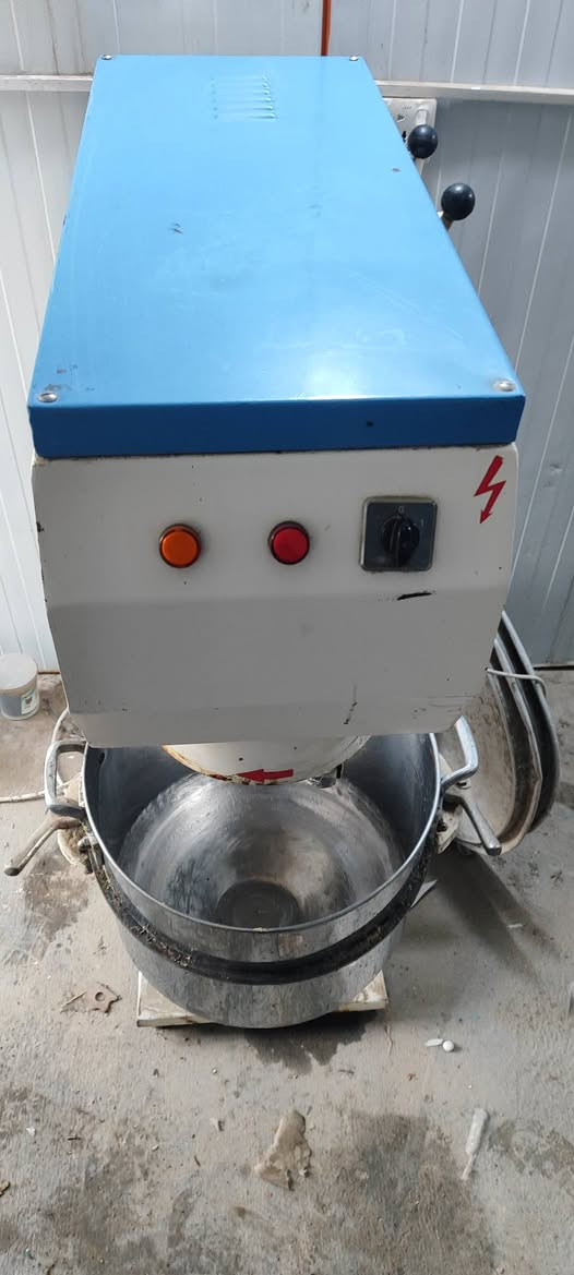 للبيع بغداد الغزالية
سعر 780
خلاط سوري جدا جدا نظيف 60L


**إذا كنت صاحب هذا الإعلان وتريد حذفه لأي سبب، رجاءا أرسل رسالة إلى الدعم الفني**