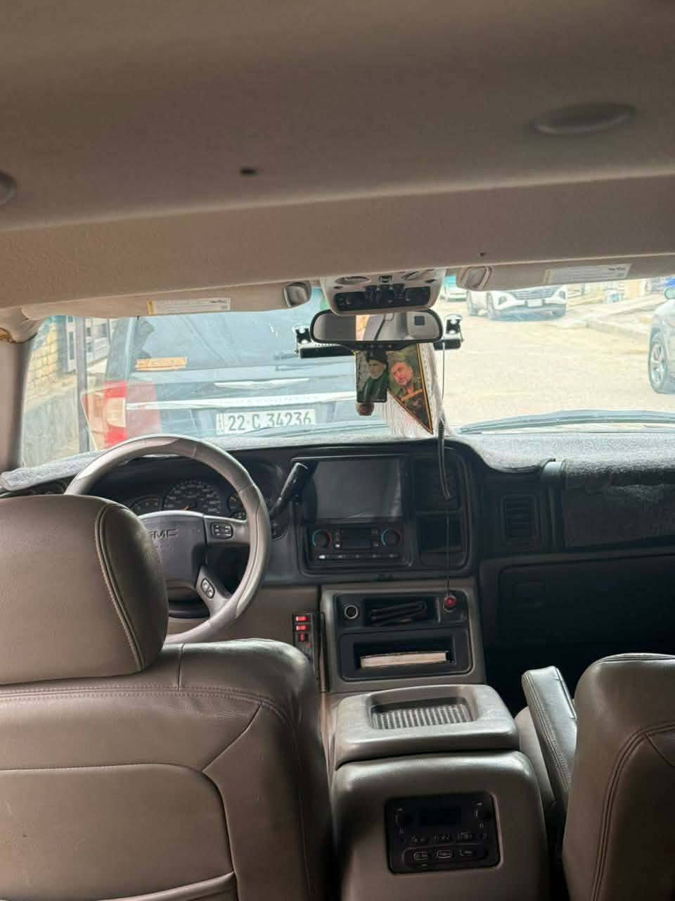 الفينيه ادوات سياره جاهزه 
نقصها بس غاز للتبريد 
***********
