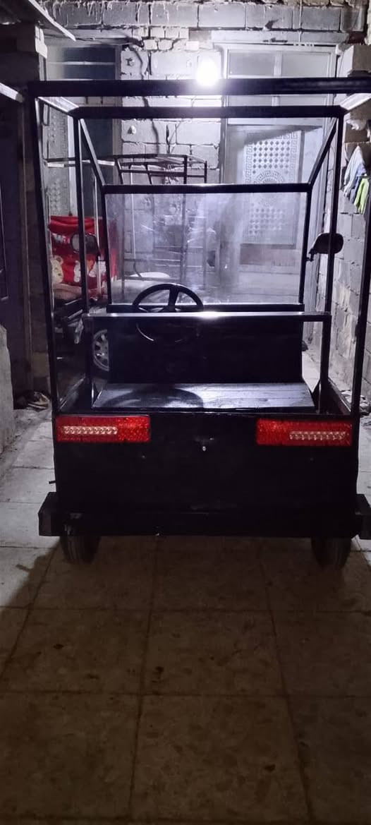 السلام عليكم سياره انتيكا ديكور شغاله عاوزها بس دوشمه مال البطن تاير جديد كهربائيات سف هندر مكينه 60 مصبوغه فرن للجماليه السعر 750 وللش الراي بها مجال ***********
