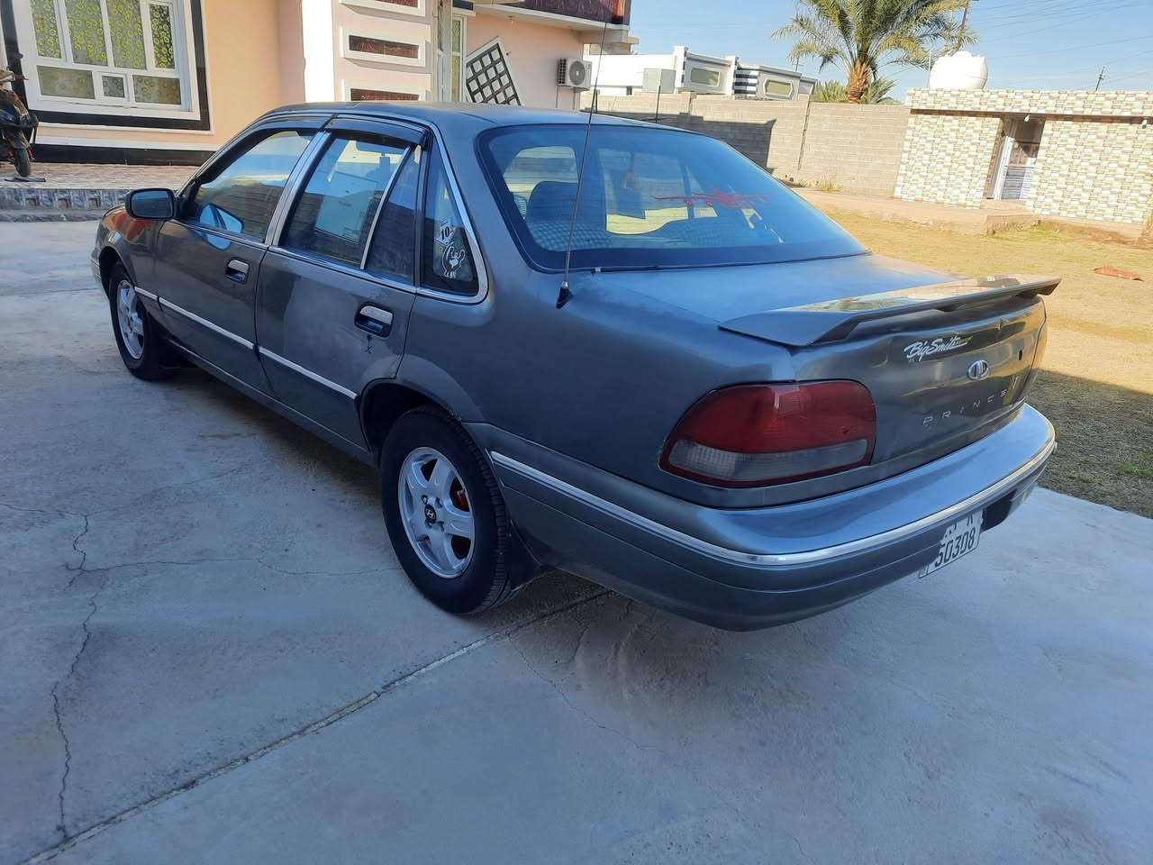 برنس ٩٦ بلاديه بيها جاملغ مرشوش وشويه بلباب رقم انبار دولي تحويل ثاني يوم السعر ٣٨ وبيها مجال قليل مكاني رمادي حصيبه شرقيه للإستفسارر
***********
