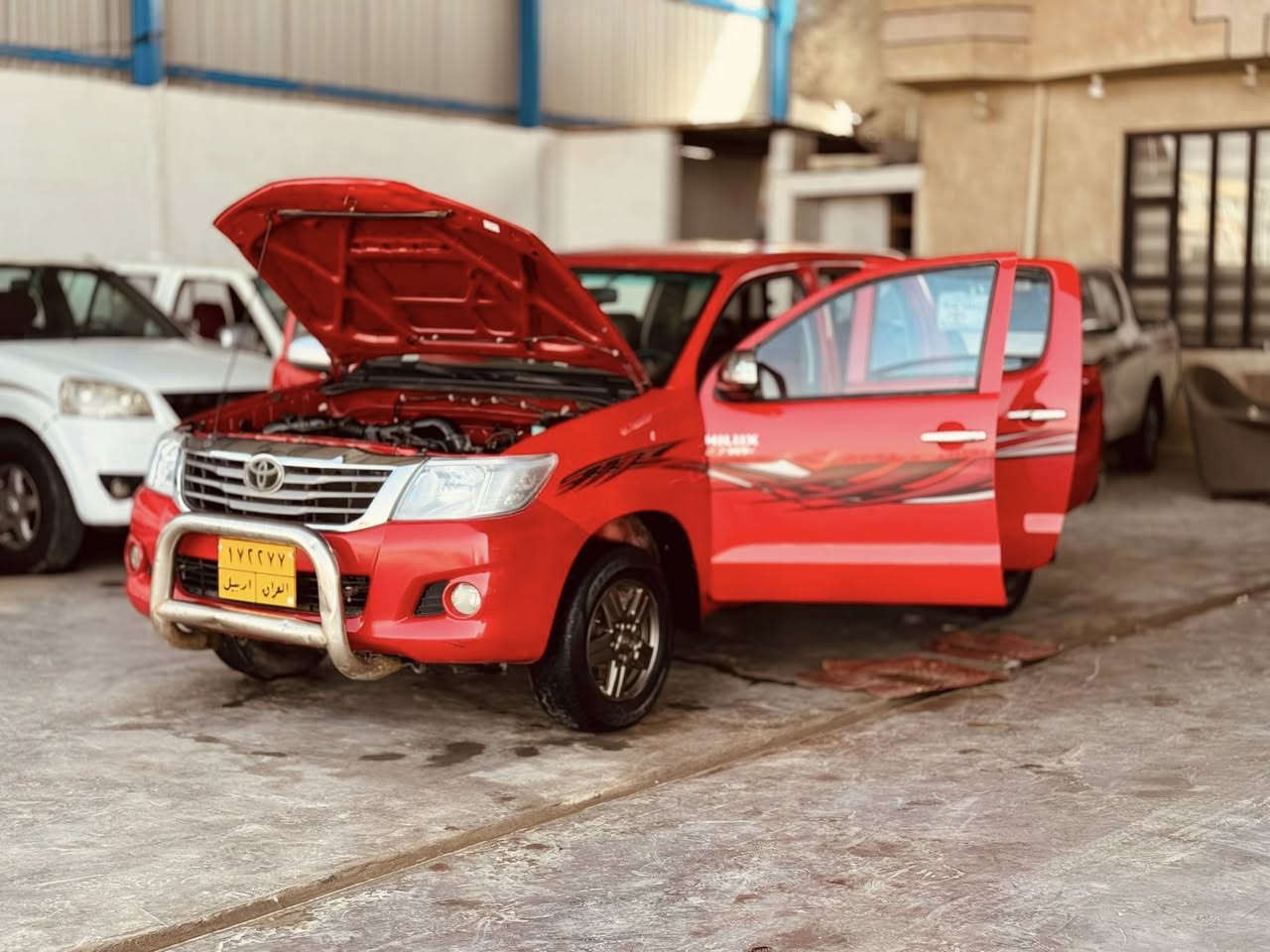 السلام عليكم
للبيع تيوتا هايلوكس ناصي 
موديل 2014
لون احمر 
ماشي 350الف
رقم اربيل 
ضرر السياره كما موضح في السونار 
مكان السياره واسط الزبيديه 
للستفسار ***********
