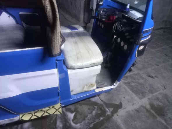 السلام عليكم تكتك للبيع موديل 21 جاهزه مكينه بيهه خيط بخار مرقمه وجاهزه مكان ناصريه مركز مكلف بنشر سعر 8ملايين وبيهه مجال ‏‪0783 035 9380‬‏ اتصل ع رقم مكلف
