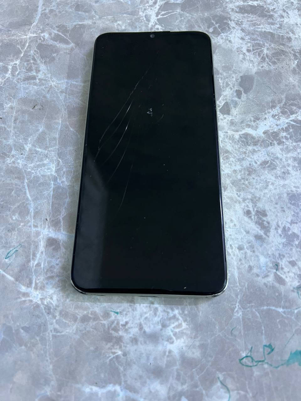 جهاز Oppo A38 للبيع
ذاكرة 128G مبدل شاشه اصليه بيه شخوص بالشاصي وفطر بالكفر والشاشه الاصليه السعر 120وبيه مجال ***********
