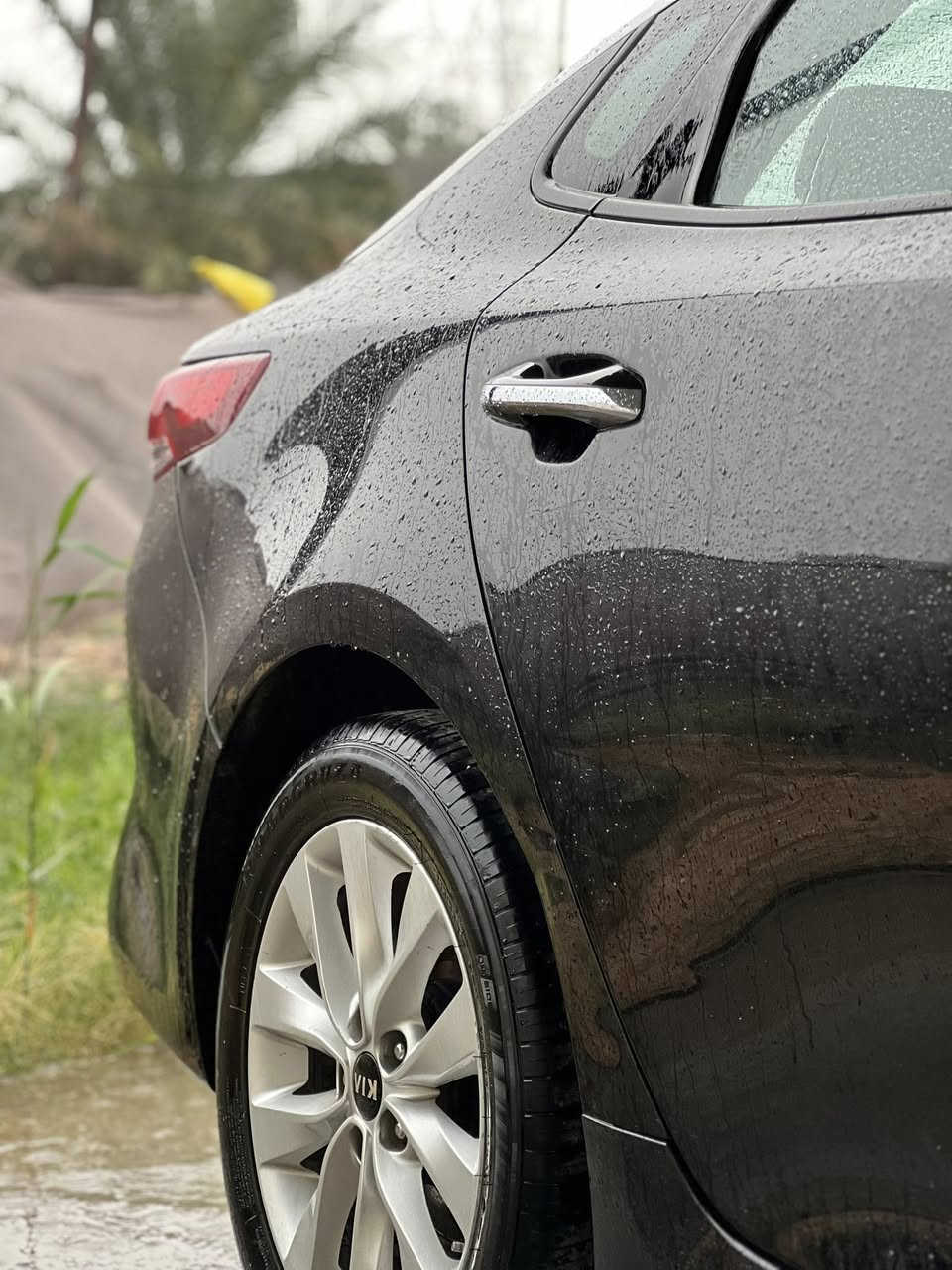 السلام عليكم
اوبتما ٢٠١٨ 

لون اسود 

وارد امريكي حادث قطعتين جاملغ و نص بنيد 

محرك gdi ٢٤٠٠ 

مواصفات : 

بانوراما 

نقاط عماء بالمري 

كامرة حساسات خلفية 

كشن سايق كهرباء 

كشنات جلد و قماش

ستيرن فول تحكمات  

رقم اربيل باسم صاحبي عربي 

تحويل او وكالة ثاني يوم 

هزة جديدة 
ماشية ٩٥ الف 

سعر ١٣٥ ورقة 

للاستفسار اكثر *********** 

بغداد الدورة
