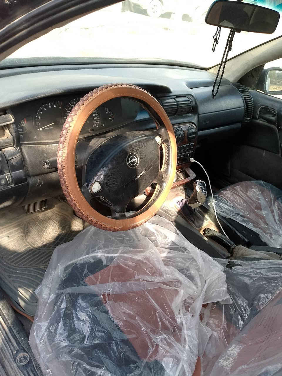 السلام عليكم للبيع أوبل بزون موديل 98 رقم انبار مشروع وطني سنويه لل28بأسمي المكان بغداد الدوره *********** السعر 20 وبيه مجال لطيبين
