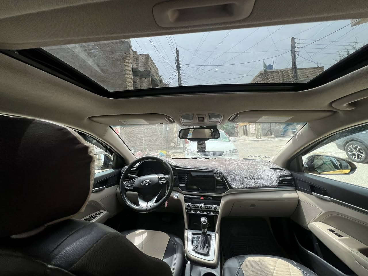 سلام عليكم 
النترا 2020 رقم إنكليزي باسمي تحويل ثاني يوم 
مصفره هيئه وغرامات
ماشية 94 
محرك وكير وصدر وتبريد مكفولات
وارد امريكي صور الحادث والسونار بالمنشور مصبوغة صفره بالجديد
محرك 2000 دووش
بصمه تشغيل 
بصمه أبواب 
فتحه بنوراما 
مانع انزلاق 
تحديد مسار 
رادر جانبي
شاشة 
تدفئة كشنات 
لايت منضومه زنون
درايف مود
تحكم بالاستيرن 
تحكم بالمري
داش كام 
تبريد شغال ثلج
هزة جديدة قبل شهر  2026 
سنوية ل 2031
داخل لونين 
منضومة غاز بيها  
السعر 130$ وبيها مجال 
العنوان بغداد البلديات 
***********
