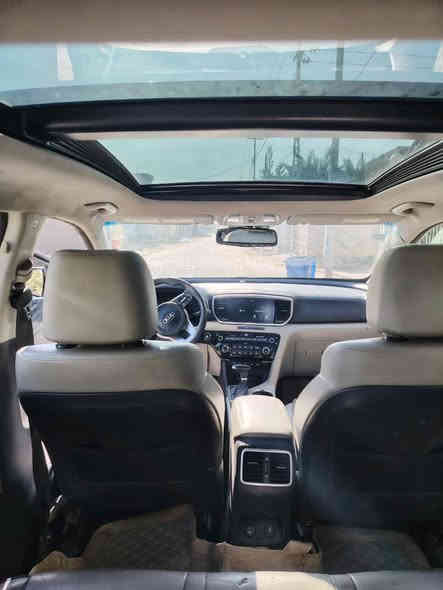 سلام عليكم سبورتج 2022فول مواصفات 1/1كير ومحرك وحداديه كفاله تخم تاير جديد مال جناي جاهزه الاخير تبريد ثلج ⛄️ رقم بغداد انكليزي سنويه ال2030
السعر158وبيها مجال 
الاتصال***********
مامتواجد بلخاص 👆👆
مواصفات السياره 
بصمه 
جنطه كهرباء 
كشنات جلد 
تبريد قطعتين 
اشاير بلمري 
حساسات 
مانع انزلاق
