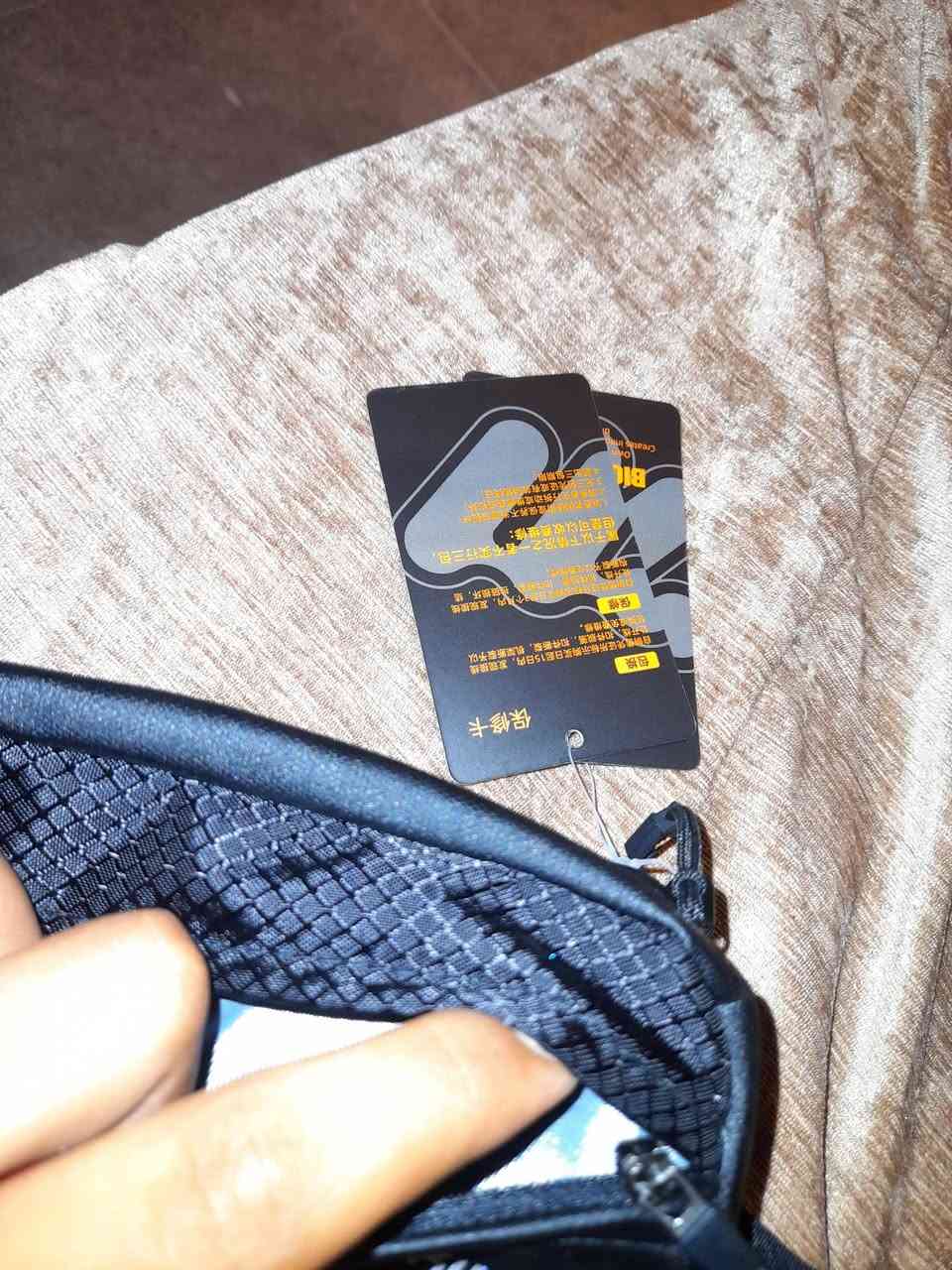 جنطه بايسكل حجم نص لتر مال امزون بيهة ضرر سحاب بس
١٠ مع التوصيل اول تم


**إذا كنت صاحب هذا الإعلان وتريد حذفه لأي سبب، رجاءا أرسل رسالة إلى الدعم الفني**