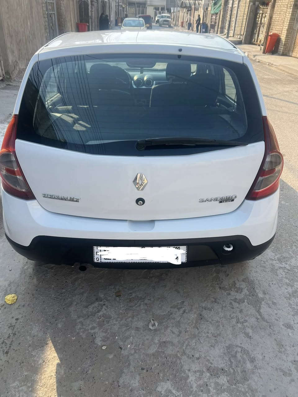 للبيع رينو سانديرو موديل 2012، بحالة ممتازة. السيارة بمحرك 1600، قير اوتماتيك  ميكانيكي ، ماشية 52  ألف كم فقط. تخم تاير 
للاتصال ***********
 بغداد مكان رئاسة العبيدي 
السعر 62 وبيه مجال
