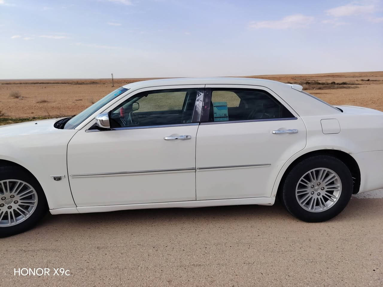 سلام عليكم اوباما موديل 10سياره ستخدام شخصي يعني مال بيت تخم تاير جديد باتري حداديه سياره متعوب عليه بيه صبغ بابين بدون حادث وسعر خاص أو اتصال وإني خادم هذه رقمي ***********
