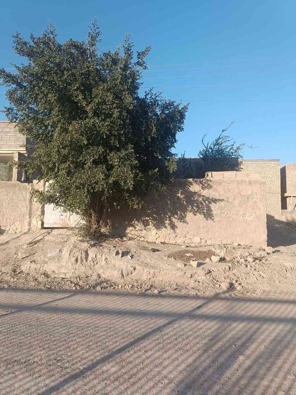 بيت للبيع 200 متر طابو قرب مدارس القاهرة ومقابل حديقة القاهرة السعر 25 مليون للتواصل مع صاحب البيت على الرقم ***********
