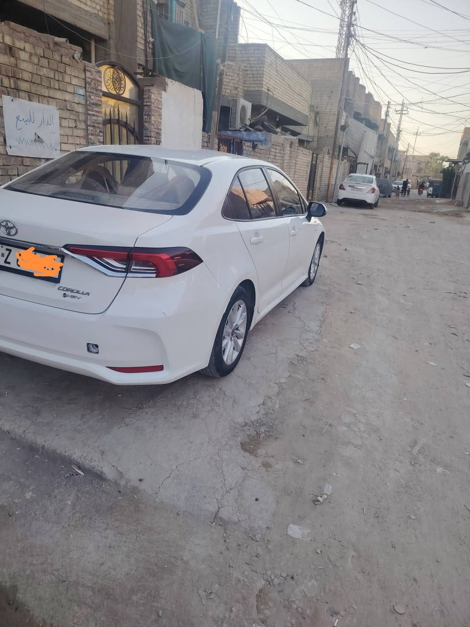 السلام عليكم كورلا هايبرد موديل ٢٥ للبيع ماشية ٤٣ الف بغداد بسمي بيها رصعتين صغار السعر ١٥٠ وبيه مجال حك الجيه السياره فول مواصفات رقم ***********
