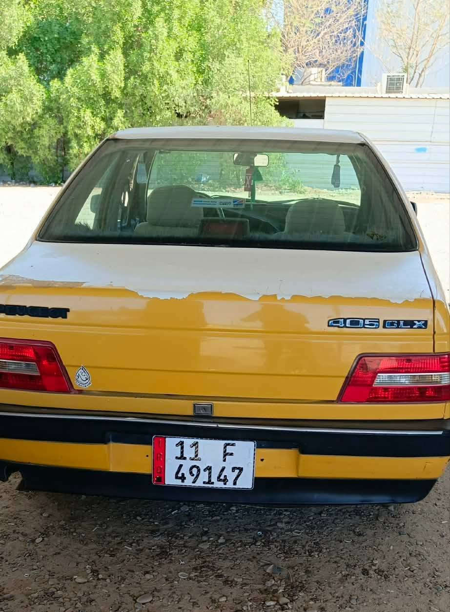 بيجو GLX 405 موديل ٢٠١٢
رقم بغداد مشروع وطني... رقم انكليزي
بكل مكان تتحول
لا ضربه ولا صبغ ولا خياس 
ترايك وين متريد 
كهربائيات كلها شغال 
تبريد بي ليك.. تدفيه شغال 
سنويه صار شهرين صاقطه 
بي ستيكر بانزين 
سعرها ٣٥ وبيها مجال 
رقم....  /*********** 
مامتواجد ع فيس
