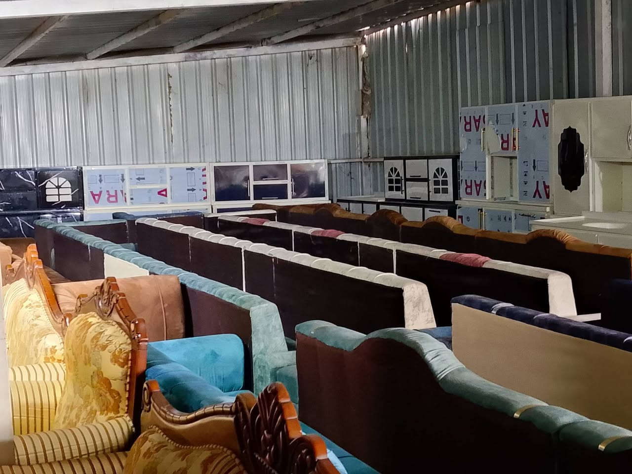 ع بركة الله وصلتنه حاوية من المواد المنزليه والكهرباىيه جديده ومستخدمه وتخم وديوان العنوان بزل حلاته قرب محطة الراضي للاستفسار الاتصال ع الرقم التالي *********** معرض حجي باسم الشمري
