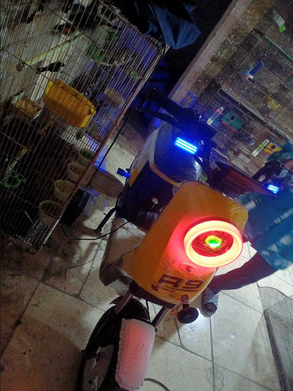 دراجه R9 مديل 2025 بطارياته 5 كبار 36اكبر حجم امبير مكاني بصره جمهورية السعر 400وبيه مجال متواجد  بقط واتساب لاتراسل ب فيس ولا ماسنجر***********
