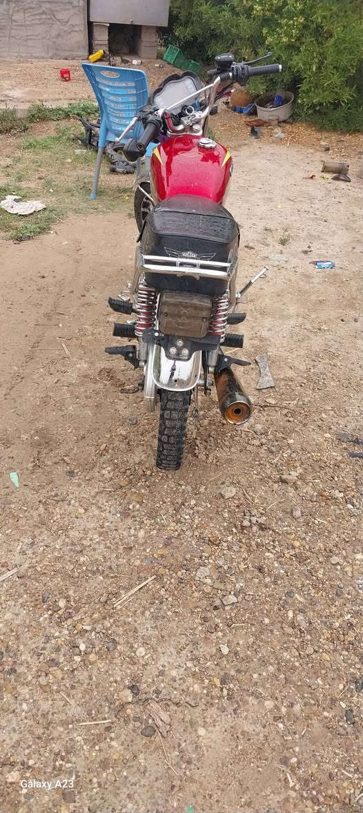 السلام عليكم دراجه سونك موديل 25 مكفوله اوراق موجوده  محرك لا تبخير ولا  نضوح اوياله مكفوله من العواج بي نقص فقط الواير من الدشبول الى الويل الامامي كام مايعد قبل فتره وكف ماشيه 9 الف ونص وقبل فتره كام مايعد كول 10 الف اشاير موجوده تخم كامل البارحه جبتهن ماعندي مجال اشدهن المكان بغداد اليوسفيه معمل زينب السعر 775 وبيها مجال بسيط وما متواجد فيس الي يريد يراسلني واتساب ***********
