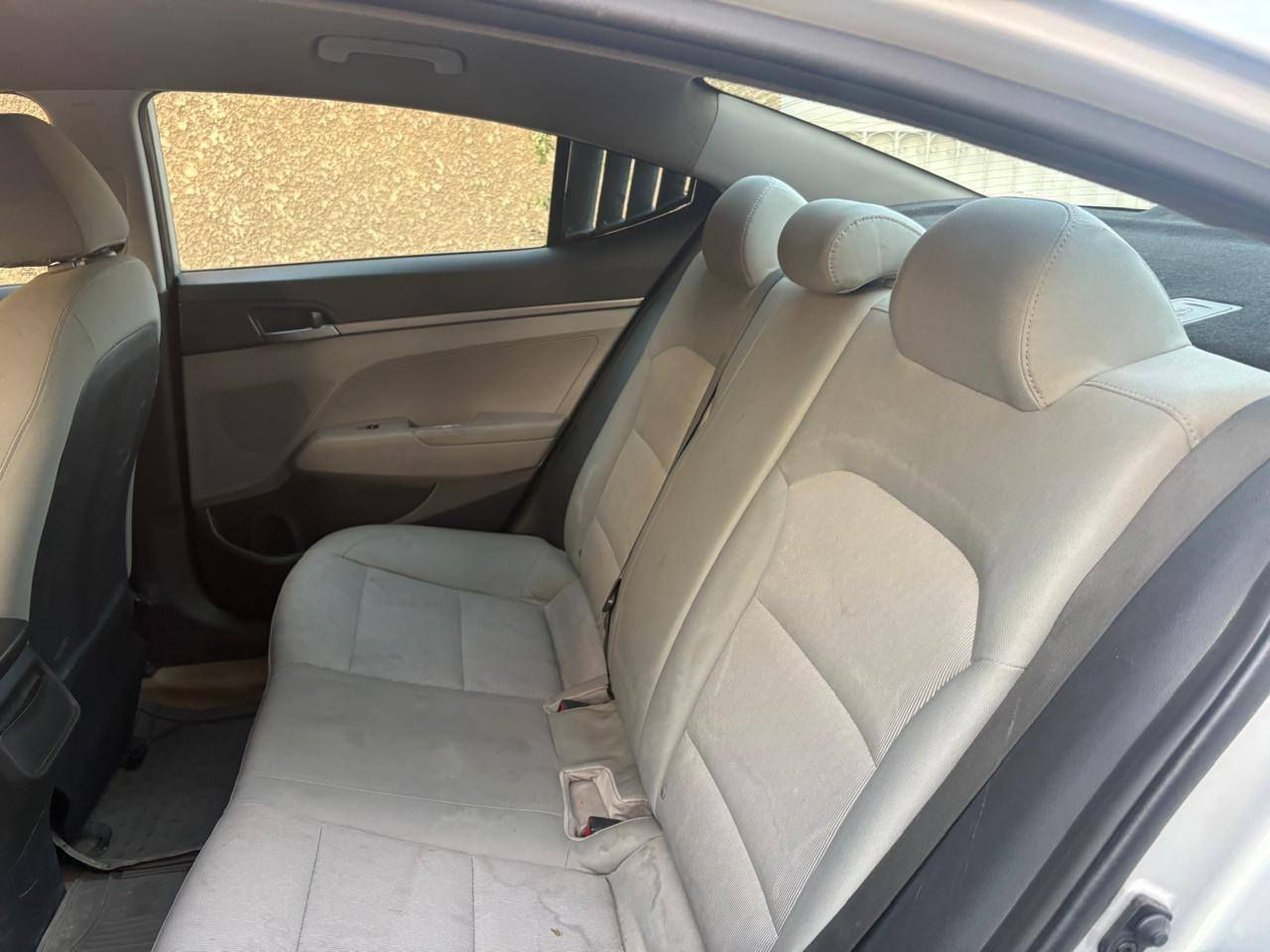 السلام عليكم
النترا ١٨ امريكي للبيع 
نصف مواصفات 
محرك الفين دوش 
مود درايف 
صور الحادث مرفقه 
السعر ١٢٠ وبيها مجال 
مكاني بغداد القادسيه 
***********
