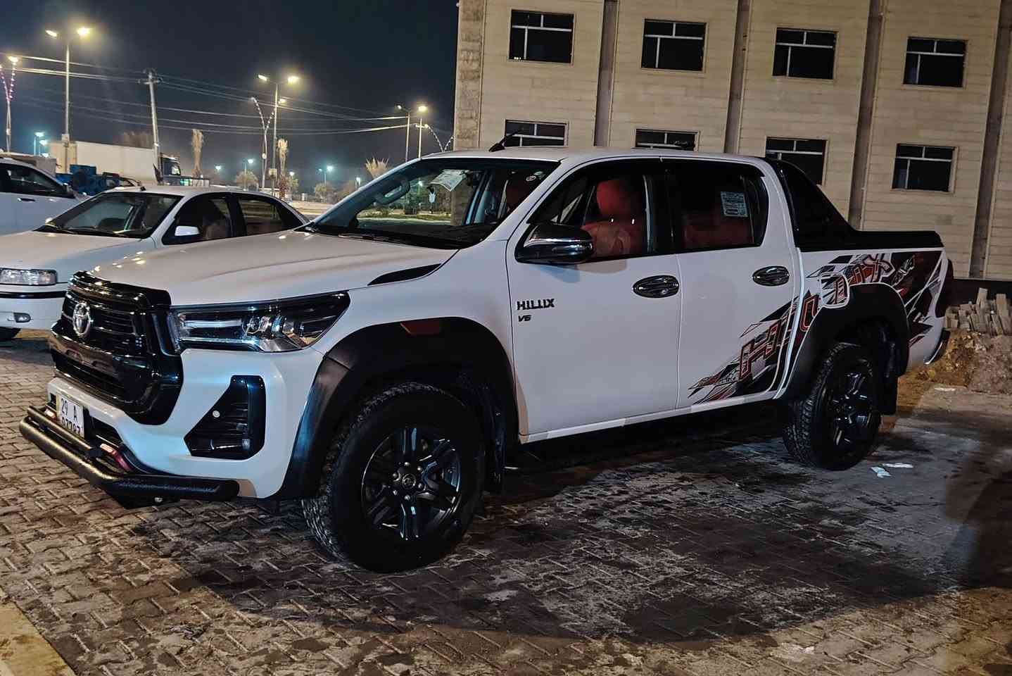 السلام عليكم 👋
هايلوكس :2023 
 TRD V6 4000 
TRD
ماشية: 103 الف 
رقم:   واسط بأسمي
كفالة
355 وبيهاا مجال 
مكانها واسط الموفقية 
السياره فول موصفات 
للستفسار
***********
***********
