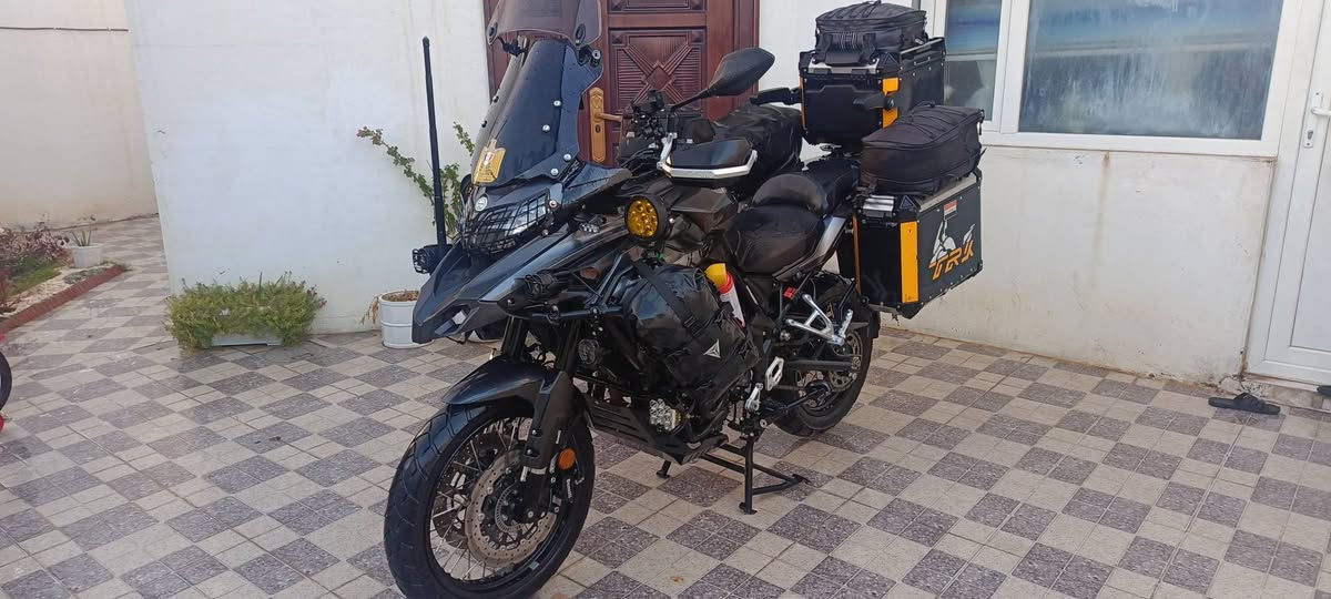 الوحش الايطالي بنلي TRK 502X
للبيع موديل 2024 مرقمة اربيل تحويل ‎بنفس اليوم ماشيه قليل جدا بحالة الزيرو دراجة جديده لوك مكفولة الدراجة كل تبديلات الدهن بالشركة 3 تبديلات دهن مبادلة فقط ودفتر تبديل الدهن بالشركة موجود الدراجة جديده اخوان عليها تزويد كلش قوي برغي بعد ما تتحمل تزويد ملغومه تزويد
 اقوى تزويد بيها كله ألاغراض البيها اصليه الشراي 
الدراجة سعرها 70 واني خادم 

 مكان الدراجة الانبار - الرمادي 
***********
