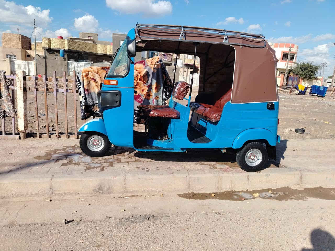 سلام عليكم تكتك البيع مرقم 

كشره مكفوله من صبغ والمعجون العنوان ميسان السعر خاص ***********
